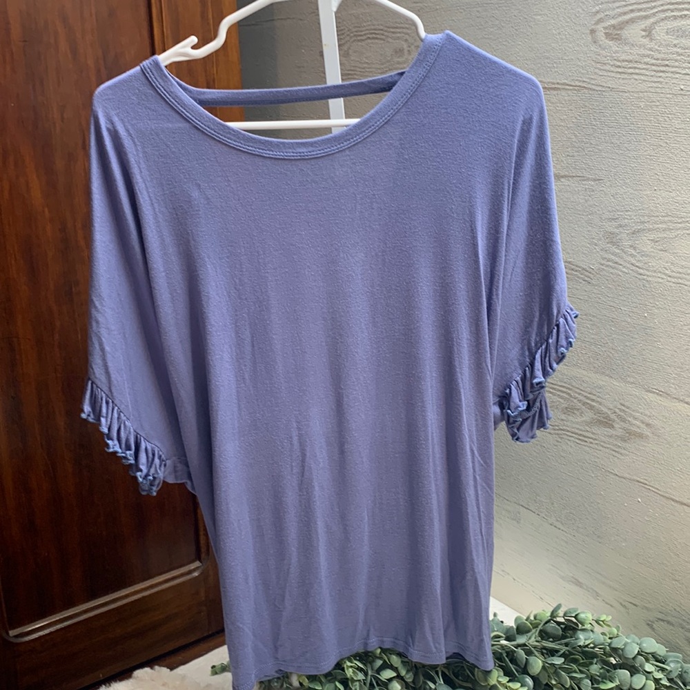 Women BiBi lavender open back short ruffle sleeve T-shirt size S